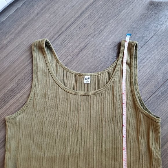 Uniqlo Ribbed Tank Top in Olive Green - Picture 6 of 8